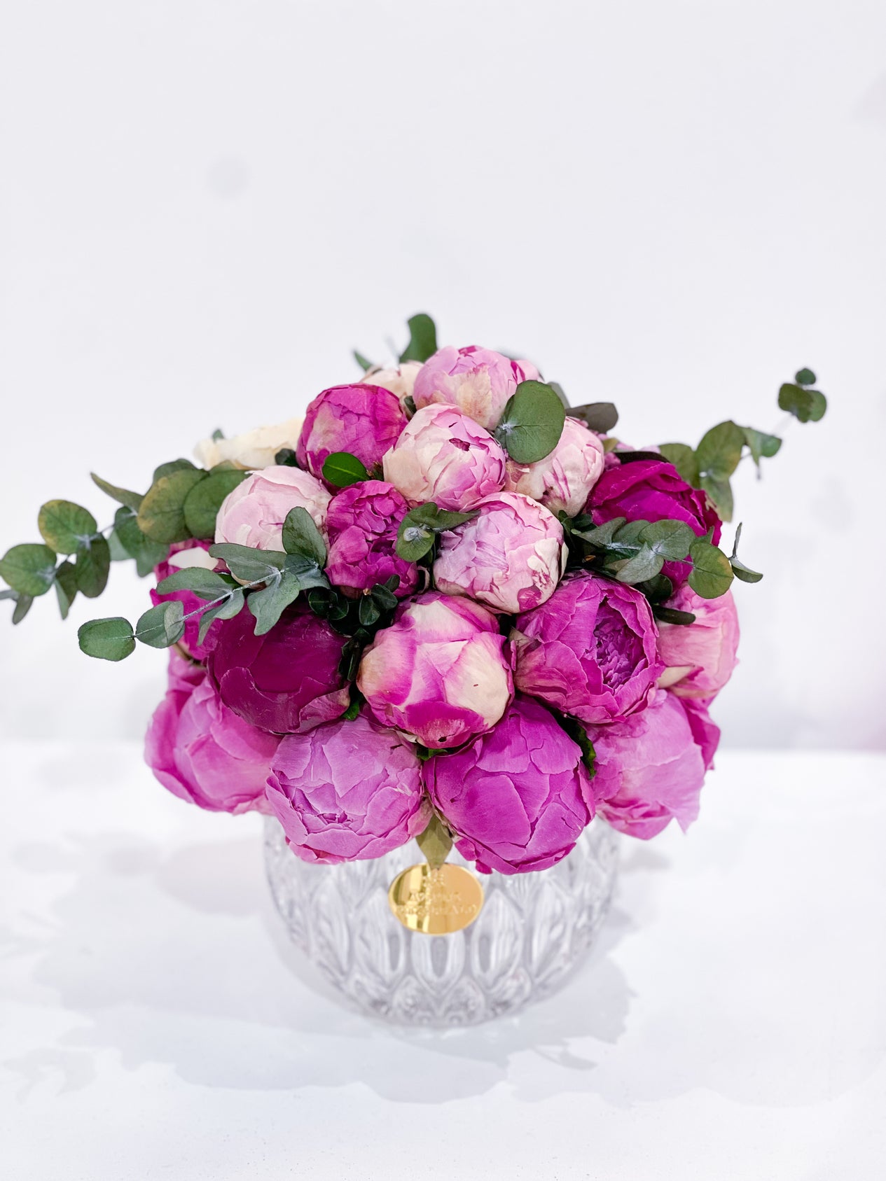 Clear Vase Pivoines